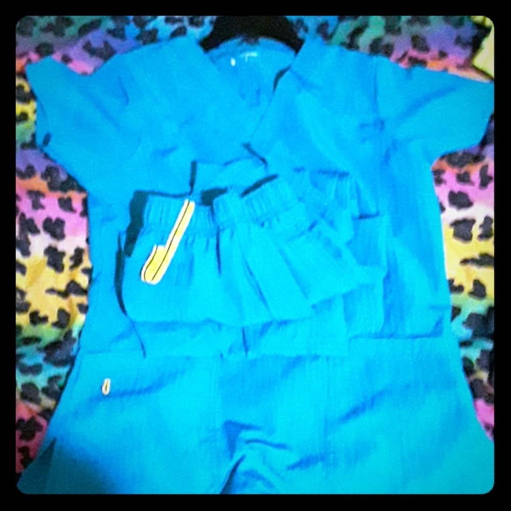 Nursing scrub set